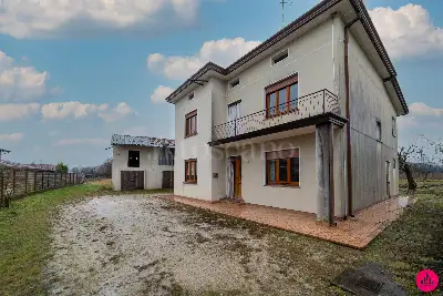 Villa in vendita, Via Roveredo, Pordenone