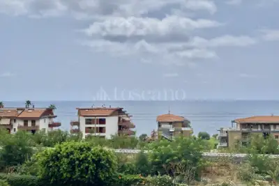 Casa in vendita, via Nuova, Letojanni