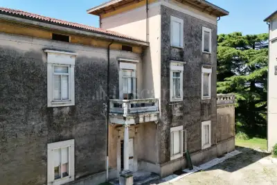 Rustico in vendita, Piazza Savoldi, Lonato del Garda