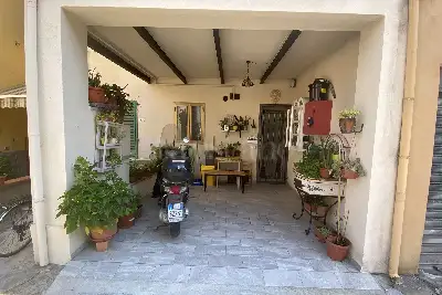 Villino a Schiera in vendita, Via Pistoiese, Campi Bisenzio