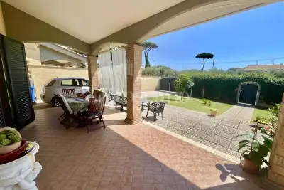 Villino a Schiera in vendita, Via Col Vento, Anzio