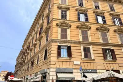 Casa in vendita, Via Otranto, Roma