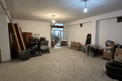 Negozio in vendita, Via Scipione Crisanzio, Bari