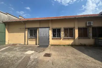 Negozio in vendita, Via Filippo Corridoni, Busto Arsizio