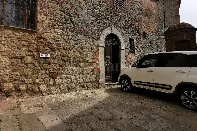 Casa in vendita, Via Roma, Chiusdino