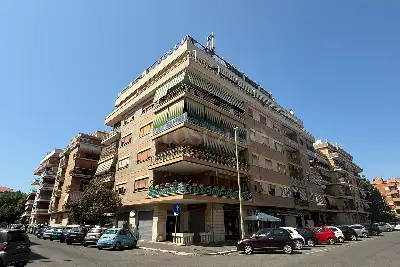 Casa in vendita, via Alcide Pedretti , Roma