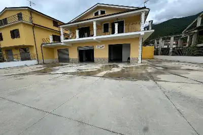 Magazzino in vendita, Strada Circonvallazione , Luco dei Marsi