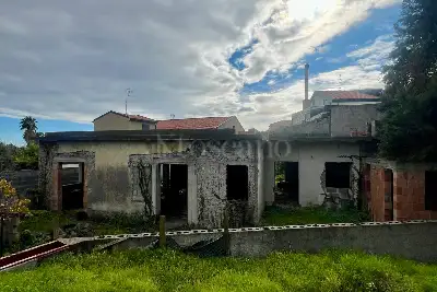 Casa Indipendente in vendita, Via Giuseppe Garibaldi, Sant'Agata li Battiati