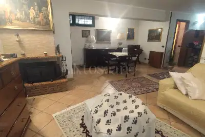 Villino a Schiera in vendita, Via Michele Nau, Roma