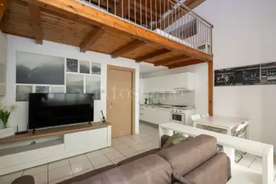 Loft in affitto, Piazza Pompeo Castelli, Milano