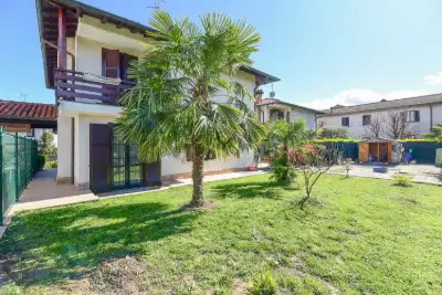 Villa in vendita, Via Gaetano Casati, Besana in Brianza