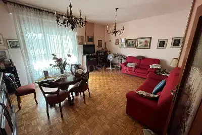 Casa in vendita, Via Ferrara, Prato