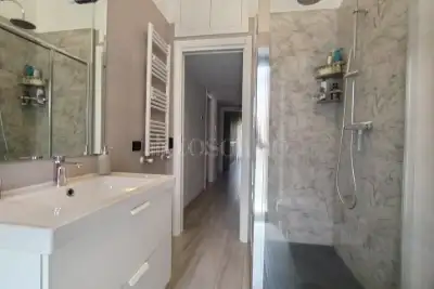 House for sale, Via Oderisi da Gubbio, Roma