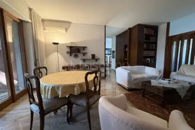 Casa in vendita, Via Tommaso Gulli, Milano