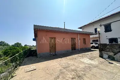Casa Indipendente in vendita, Via Riggio, Zafferana Etnea