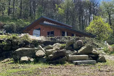 Villa in vendita, Via Signo e Carpio, Marchirolo