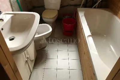 Casa Indipendente in vendita, Località Traversina, Schignano, Schignano