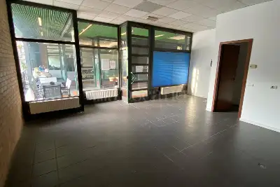 Negozio in affitto, Via Valle, Lavena Ponte Tresa