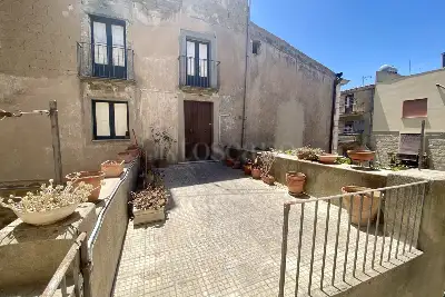 Casa in vendita, Via Roma, Calascibetta