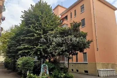 Casa in vendita, Via Angelo Inganni, Milano