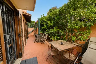 Villa in vendita, Via Lauregno, Roma
