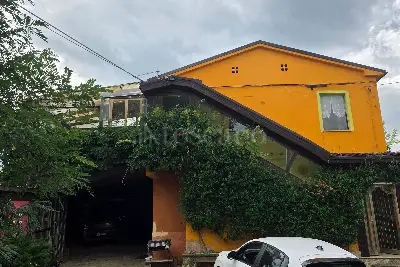 Casa Indipendente in vendita, Contrada Chioviano Basso 103, Bisenti