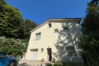 Villa in vendita, Via Montecalvo, Pianoro