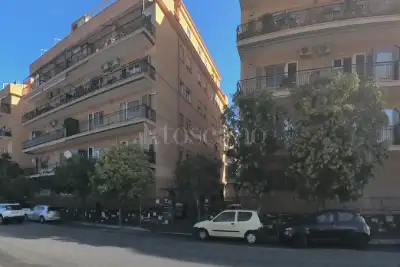 Casa in vendita, Via Cavour, Pomezia