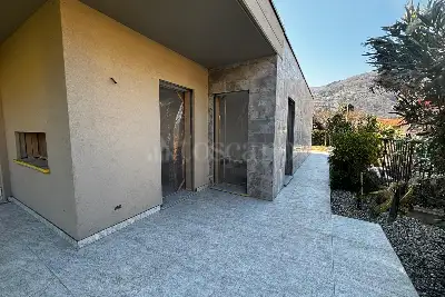 Villa in vendita, Via Zoni, Lavena Ponte Tresa