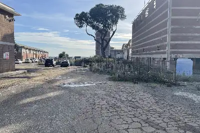 Capannone in vendita, Via Messico, Pomezia