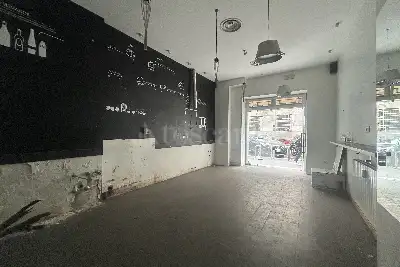 Negozio in vendita, Via Luciano Manara 7, Milano