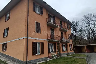 Casa Indipendente in vendita, Via Provinciale, Cadegliano-Viconago