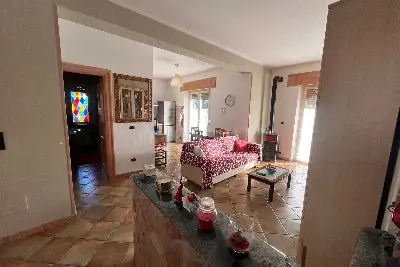 Palazzo in vendita, Via Cerro - Sinagoga, Cassino