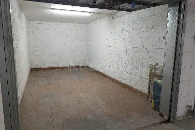 Box in vendita, Via Raffaello Arcangelo Salimbeni, Roma