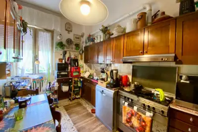 Casa in vendita, Via Montebello, Brescia