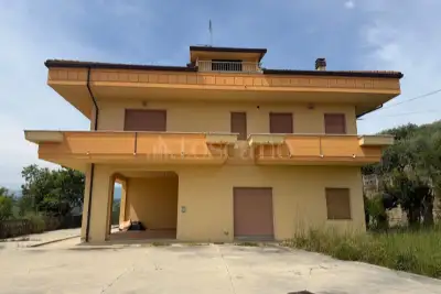 Casa Indipendente in vendita, Via San Pietro 1, Tortoreto, Tortoreto