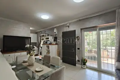 Villa Plurifamiliare in vendita, Via Vervio, Roma