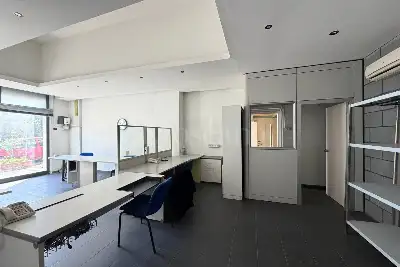 Negozio in vendita, San Giovanni La Punta Via Trappeto, San Giovanni la Punta