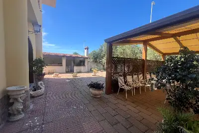 Casa in vendita, Via Antonio Vivaldi, Uta