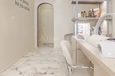 Attività Commerciale in vendita, Via Appia Nuova, Roma