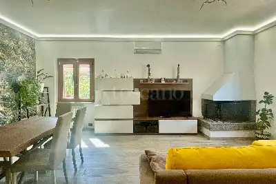 Villa Plurifamiliare in vendita, Via del Fosso dell'Acqua Mariana, Roma