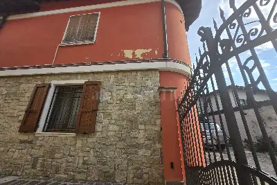 Casa Indipendente in vendita, Ad.ze Casa Natale di Papa Paolo VI, Concesio