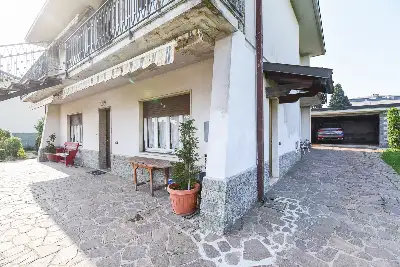 Casa in vendita, Via Benvenuto Cellini, Cantù