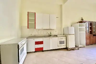 Negozio in vendita, Via Luigi Rizzo , Letojanni, Letojanni