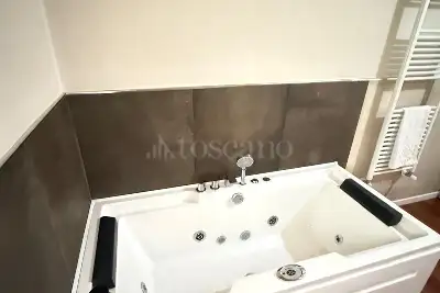 Casale in vendita, Via Cantone, Agliana