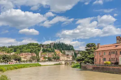 Casa in vendita, Lungadige Sammicheli, Verona