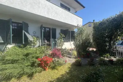 Casa in vendita, Via Teresa Bandettini, Lucca