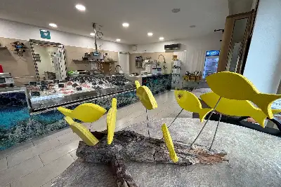 Negozio in vendita, Piazza San Francesco, Bollate