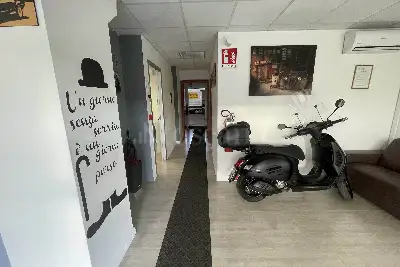 Capannone in vendita, Via dei Castelli Romani, Pomezia