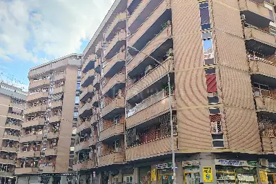 Casa in vendita, Via Carlo Sereni, Roma